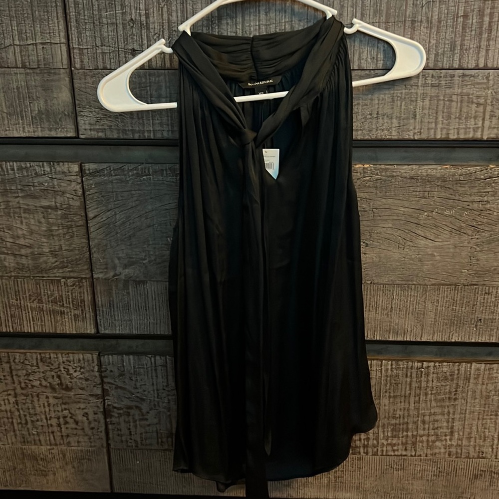 Banana Republic sleeveless blouse